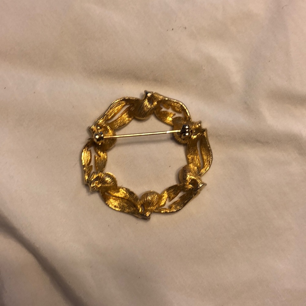 Brooch - Picture 2 of 2